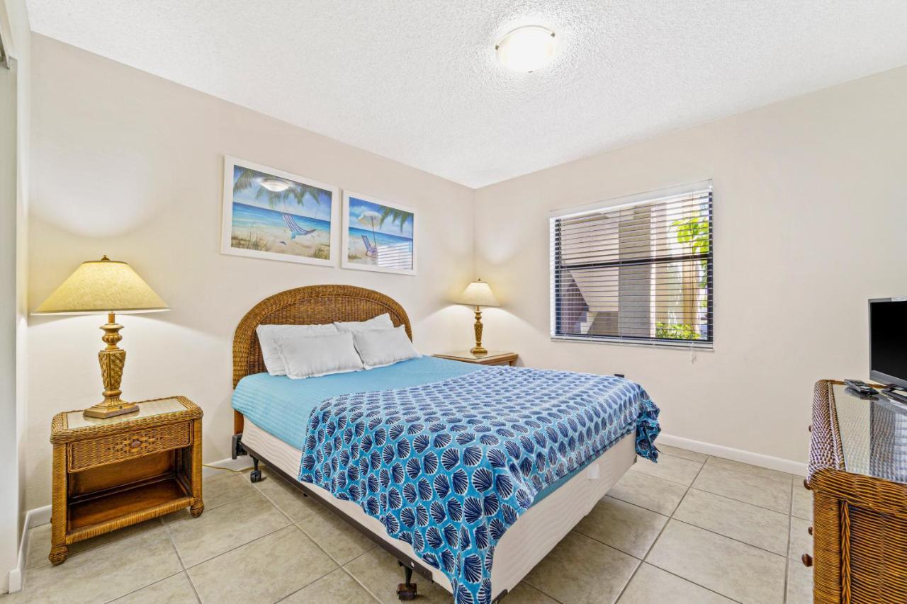Palm Lagoon Apartment